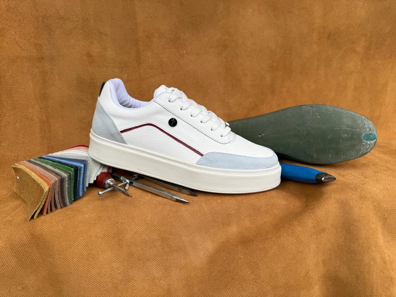 CALZADO DE HOMBRE EN CUERO REF: BRUMA BLANCO