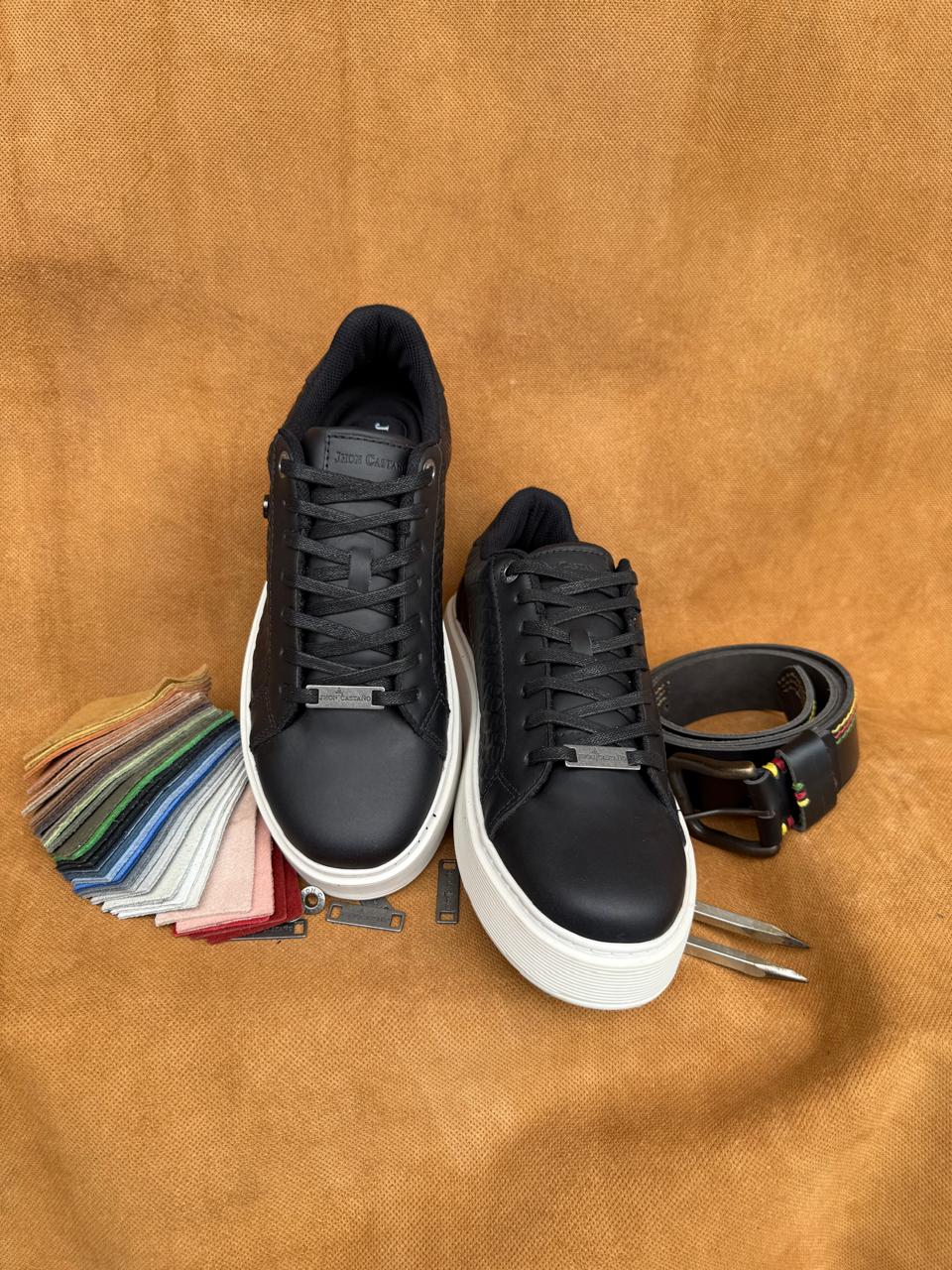 CALZADO PARA HOMBRE EN CUERO REF: VOLCAN NEGRO